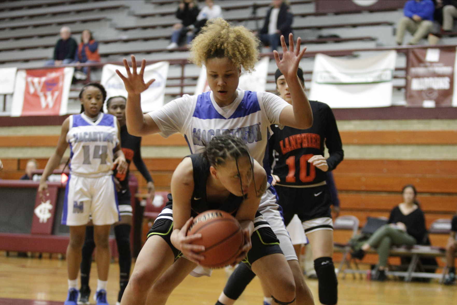 GALLERY-MacArthur-sectional-semis-017-022620.JPG
